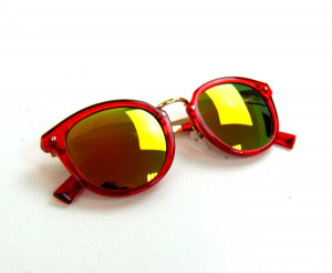 Очки солнцезащитные с металлическими дужками 1 шт.