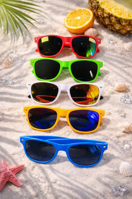 Очки солнцезащитные