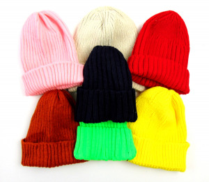Шапка женская в ассортименте 1 шт.