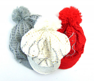 Шапка женская с козырьком 1 шт.