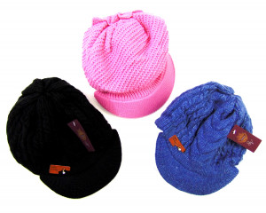 Шапка женская теплая с козырьком 1 шт.