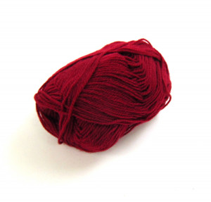 Пряжа бордовая 30-40 гр.