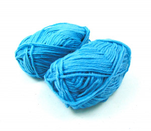 Пряжа голубая 25 гр.