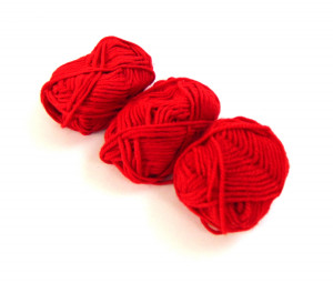 Пряжа красная 12 гр.