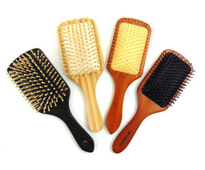 Массажка деревянная в ассортименте 25 см.1 шт.