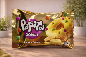 Кекс с глазурью банановой начинкой и цветным драже 40 гр./24 шт.в коробке/1 шт.