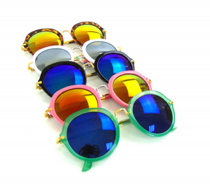 Очки солнцезащитные с металлическими  дужками 1 шт.