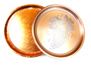 Поднос металлический бронза с дефектом 45 см.1 шт.