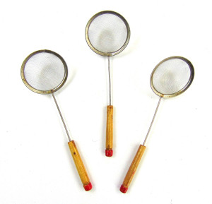 Ситечко с деревянной ручкой 6*20 см.1 шт.