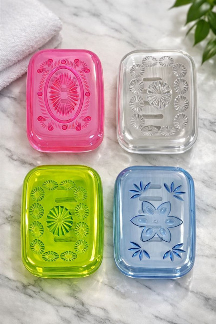 : 2 листа с рисунками,цветные карандаши,ленточки 15,5*25 см.