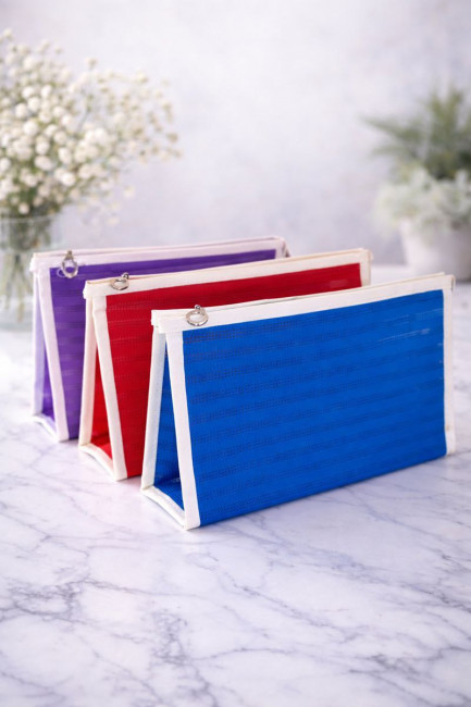 Косметичка на замке 15*15 см.1 шт.