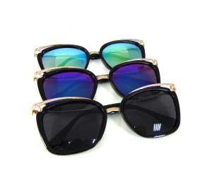 Очки солнцезащитные с металлическими дужками 1 шт.