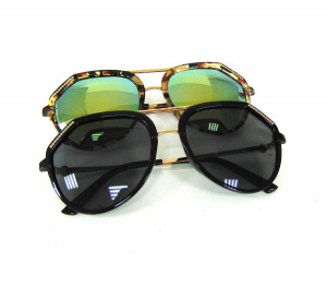 Очки солнцезащитные с металлическими дужками 1 шт.