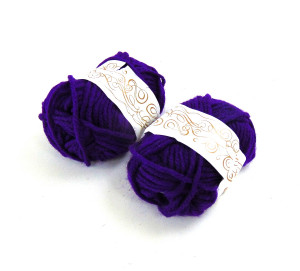 Пряжа фиолетовая 12 гр.1 шт.