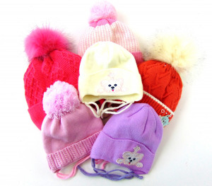 Шапка для девочек на завязках с подкладом зимняя в ассортименте / Сделано в России/ 1 шт.