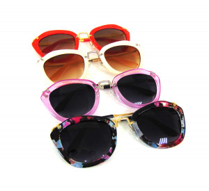 Очки солнцезащитные с металлическими дужками 1 шт.