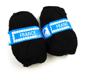 Пряжа черная 45 гр.